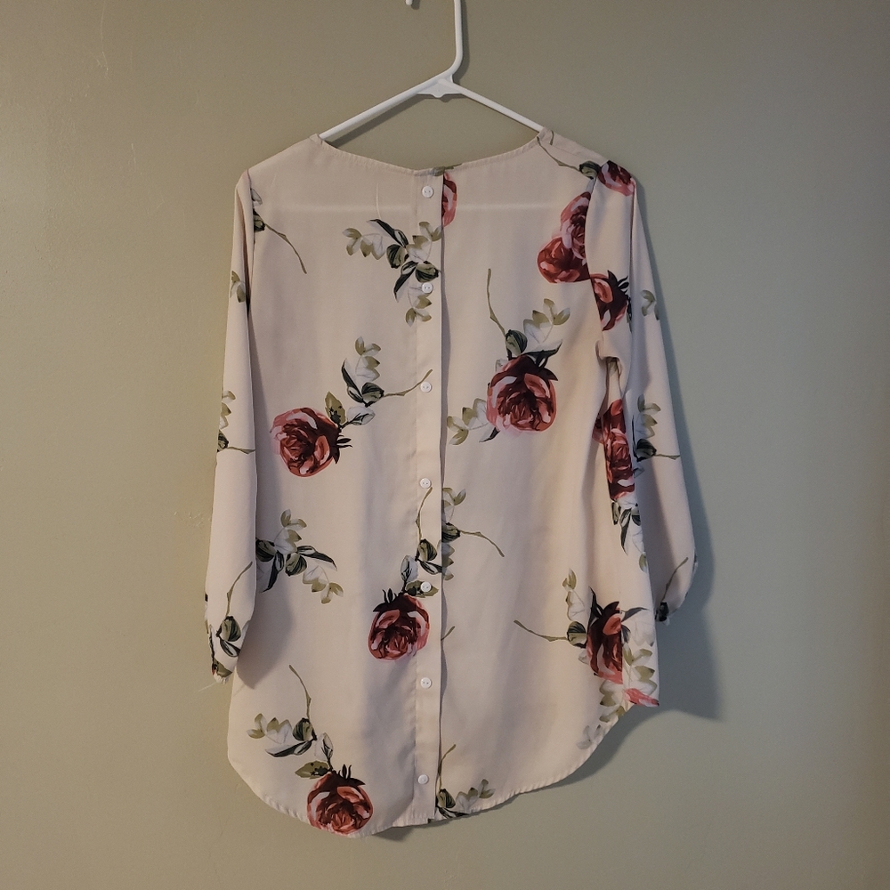 Top - Picture 2 of 2